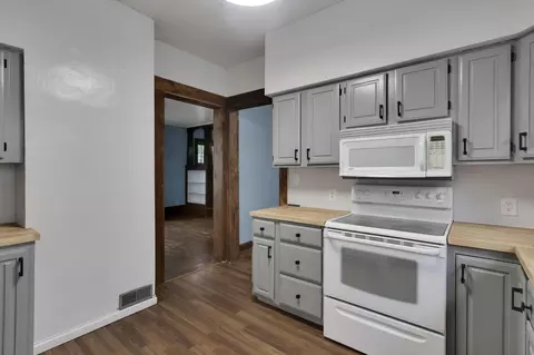 Kitchen - 123 E Johnson St, Upper Sandusky, OH 43351 photo 5 of 5