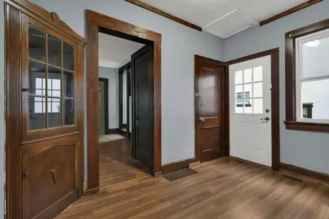 Entry Way - 123 E Johnson St, Upper Sandusky, OH 43351 photo 2 of 5