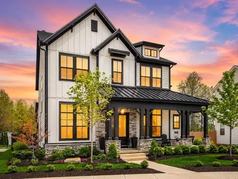 5463 Maple Dr, Lewis Center, OH 43035