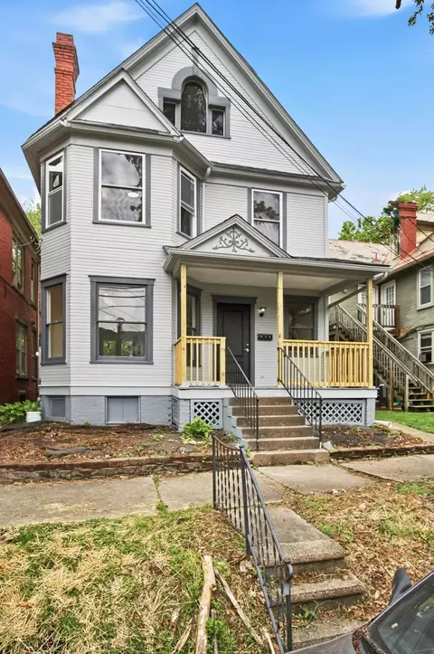 213 E Montgomery St, Marietta, OH 45750