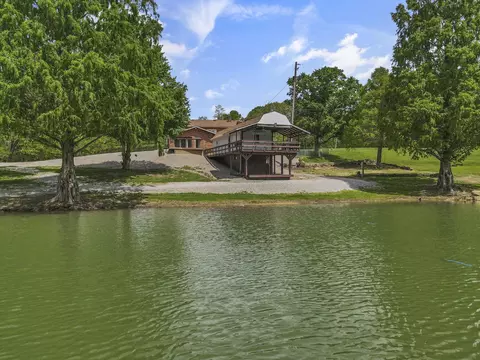 15231 Wolfe-bennett Rd, Nelsonville, OH 45764