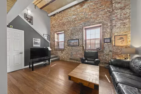 544 S Front St #115, Columbus, OH 43215
