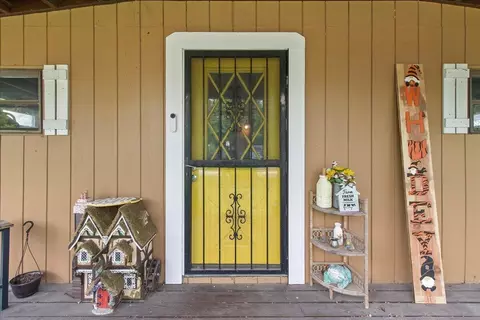 Exterior - 6055 Prairie Rd, Springfield, OH 45502 photo 3 of 6