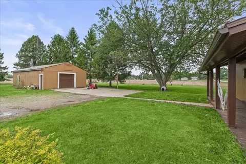 Exterior - 6055 Prairie Rd, Springfield, OH 45502 photo 6 of 6