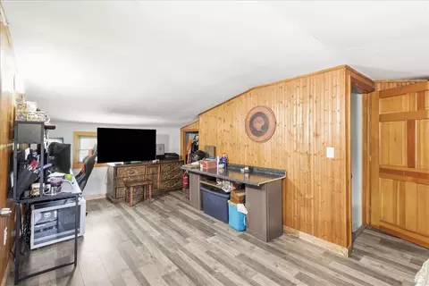 Entry Way - 6055 Prairie Rd, Springfield, OH 45502 photo 7 of 7