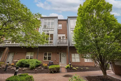 994 S Front St, Columbus, OH 43206