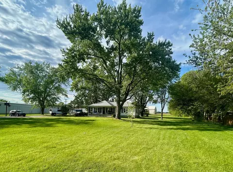 7776 W National Rd, New Carlisle, OH 45344
