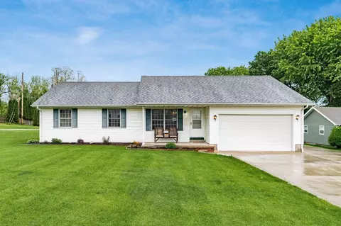 6159 Watkins Rd SW, Pataskala, OH 43062