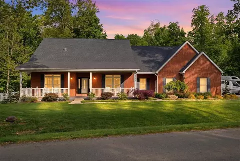 3737 Apple Valley Dr, Howard, OH 43028