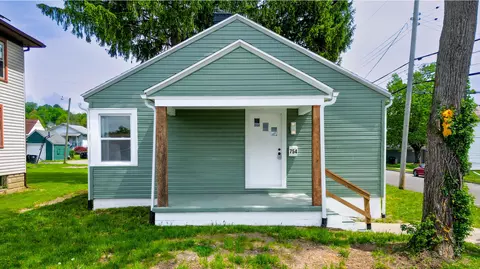 754 Munson Ave, Zanesville, OH 43701