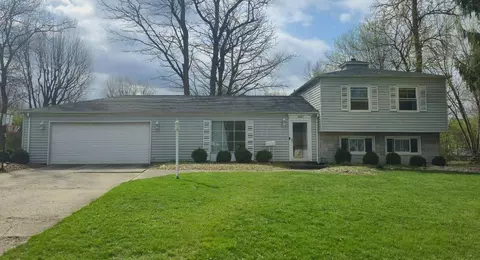 1025 Chateau Dr, Marion, OH 43302