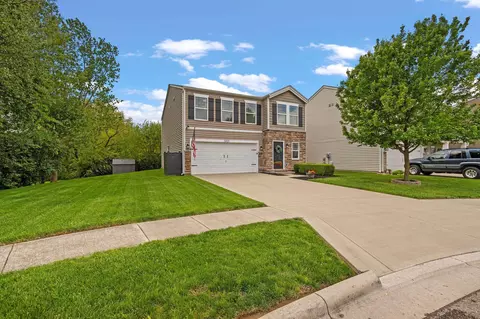 5021 Grimm Dr, Lockbourne, OH 43137