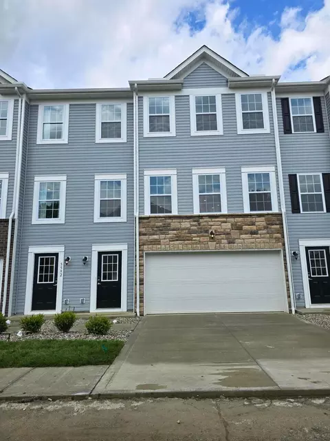 5594 Village Channel Dr, Canal Winchester, OH 43110