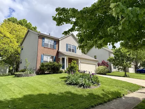 1572 Bush Hill Dr, Lancaster, OH 43130