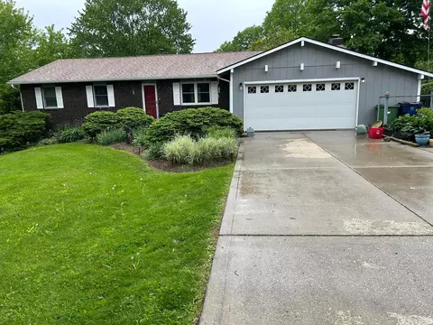 91 Deer Trail Dr, Thornville, OH 43076