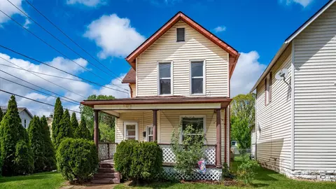 214 W Shields St, Newark, OH 43055