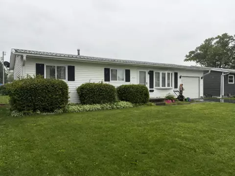 517 E 5th St, West Lafayette, OH 43845
