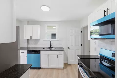 Kitchen - 2584 Eakin Rd, Columbus, OH 43204 photo 2 of 2