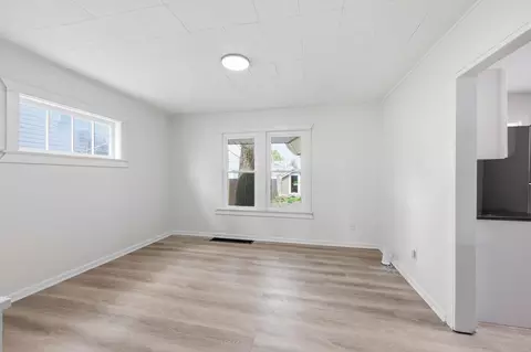 Living - 2584 Eakin Rd, Columbus, OH 43204 photo 3 of 3