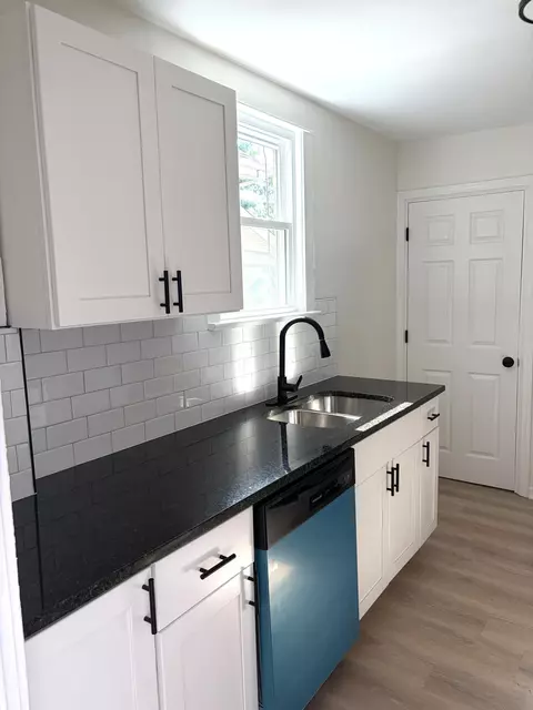 Kitchen - 2584 Eakin Rd, Columbus, OH 43204 photo 1 of 3