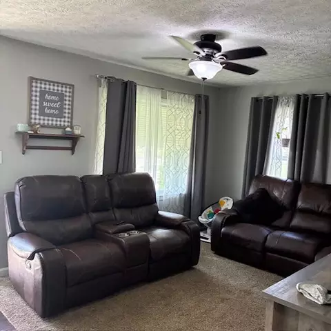 718 Oakwood Ave, Lancaster, OH 43130