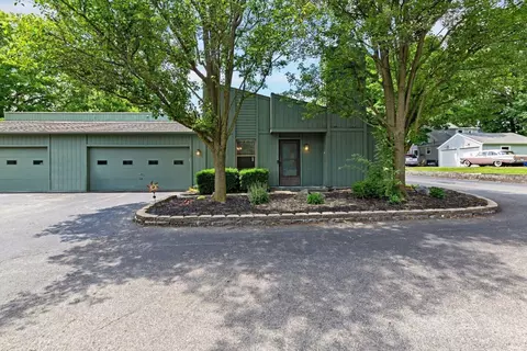 1303 Worthington Creek Dr #9, Columbus, OH 43085