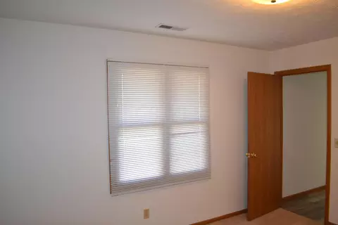 Bedroom - 5866 Oldham Dr, Springfield, OH 45503 photo 7 of 7