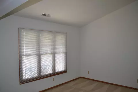 Living - 5866 Oldham Dr, Springfield, OH 45503 photo 1 of 6