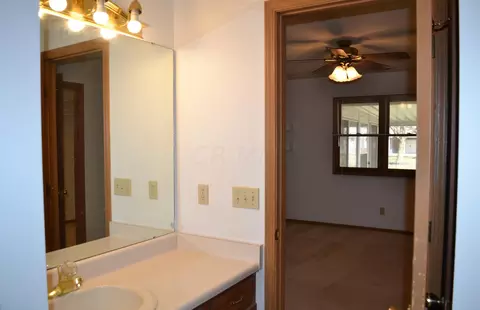 Bath - 5866 Oldham Dr, Springfield, OH 45503 photo 1 of 2