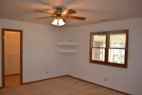 Bedroom - 5866 Oldham Dr, Springfield, OH 45503 photo 6 of 7