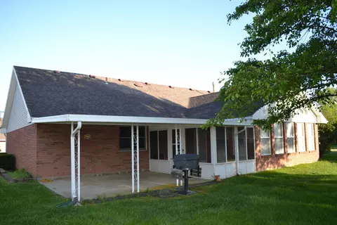 Exterior - 5866 Oldham Dr, Springfield, OH 45503 photo 2 of 5