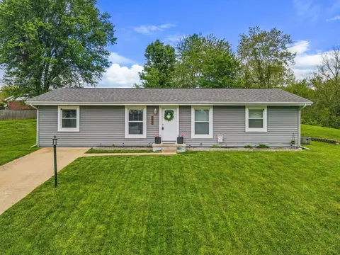 1626 Valley Dale Dr, Logan, OH 43138