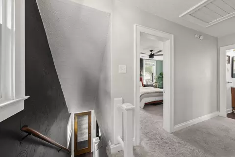 Entry Way - 166 E Welch Ave, Columbus, OH 43207 photo 4 of 6