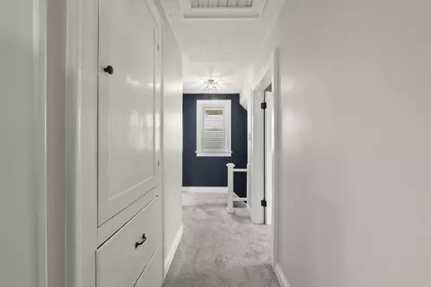 Entry Way - 166 E Welch Ave, Columbus, OH 43207 photo 6 of 6