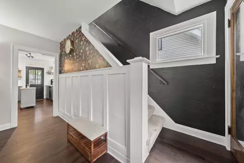 Entry Way - 166 E Welch Ave, Columbus, OH 43207 photo 3 of 6