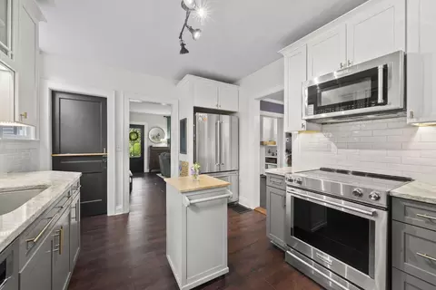 Kitchen - 166 E Welch Ave, Columbus, OH 43207 photo 6 of 9