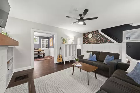 Living - 166 E Welch Ave, Columbus, OH 43207 photo 4 of 4