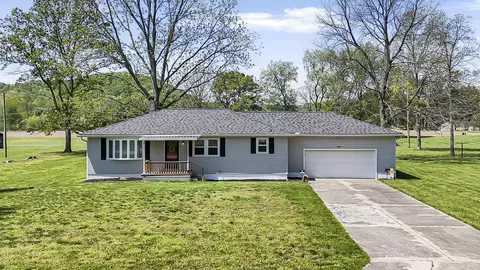 5591 Mason Dr SE, Lancaster, OH 43130