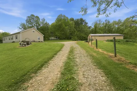 11271 Hamby Hill Rd, Frazeysburg, OH 43822