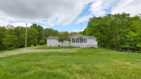7312 Bowie Rd, Cambridge, OH 43725
