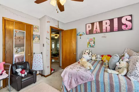 Bedroom - 644 Harmon Rd, Oak Hill, OH 45656 photo 3 of 4