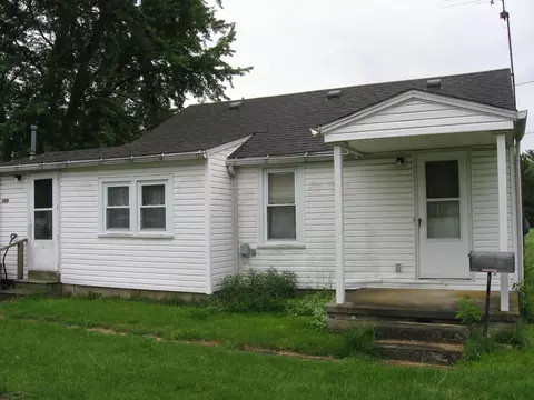 140 E Lewis Ave, Sabina, OH 45169