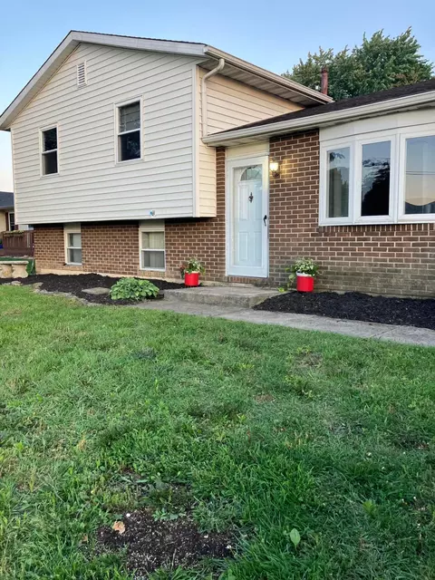 333 Chapelfield Rd, Gahanna, OH 43230