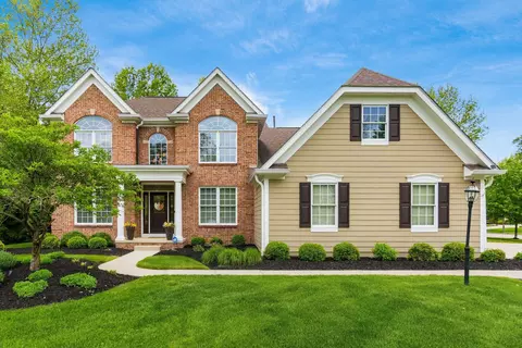 9228 Creighton Dr, Powell, OH 43065