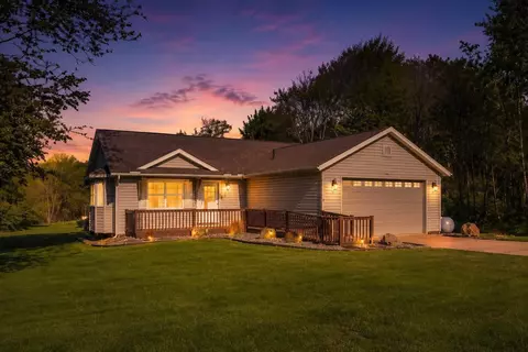 14953 King Rd, Howard, OH 43028