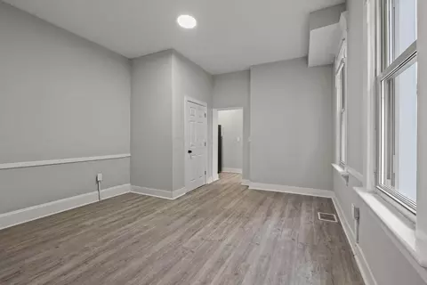 Living - 358-360 E Markison Ave, Columbus, OH 43207 photo 4 of 4