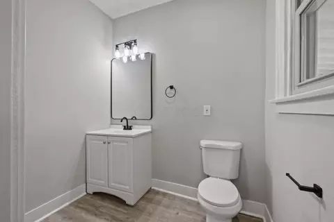 Entry Way - 358-360 E Markison Ave, Columbus, OH 43207 photo 5 of 9