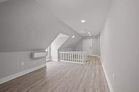 Entry Way - 358-360 E Markison Ave, Columbus, OH 43207 photo 9 of 9