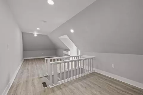 Entry Way - 358-360 E Markison Ave, Columbus, OH 43207 photo 8 of 9