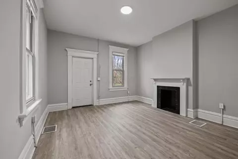 Living - 358-360 E Markison Ave, Columbus, OH 43207 photo 2 of 4